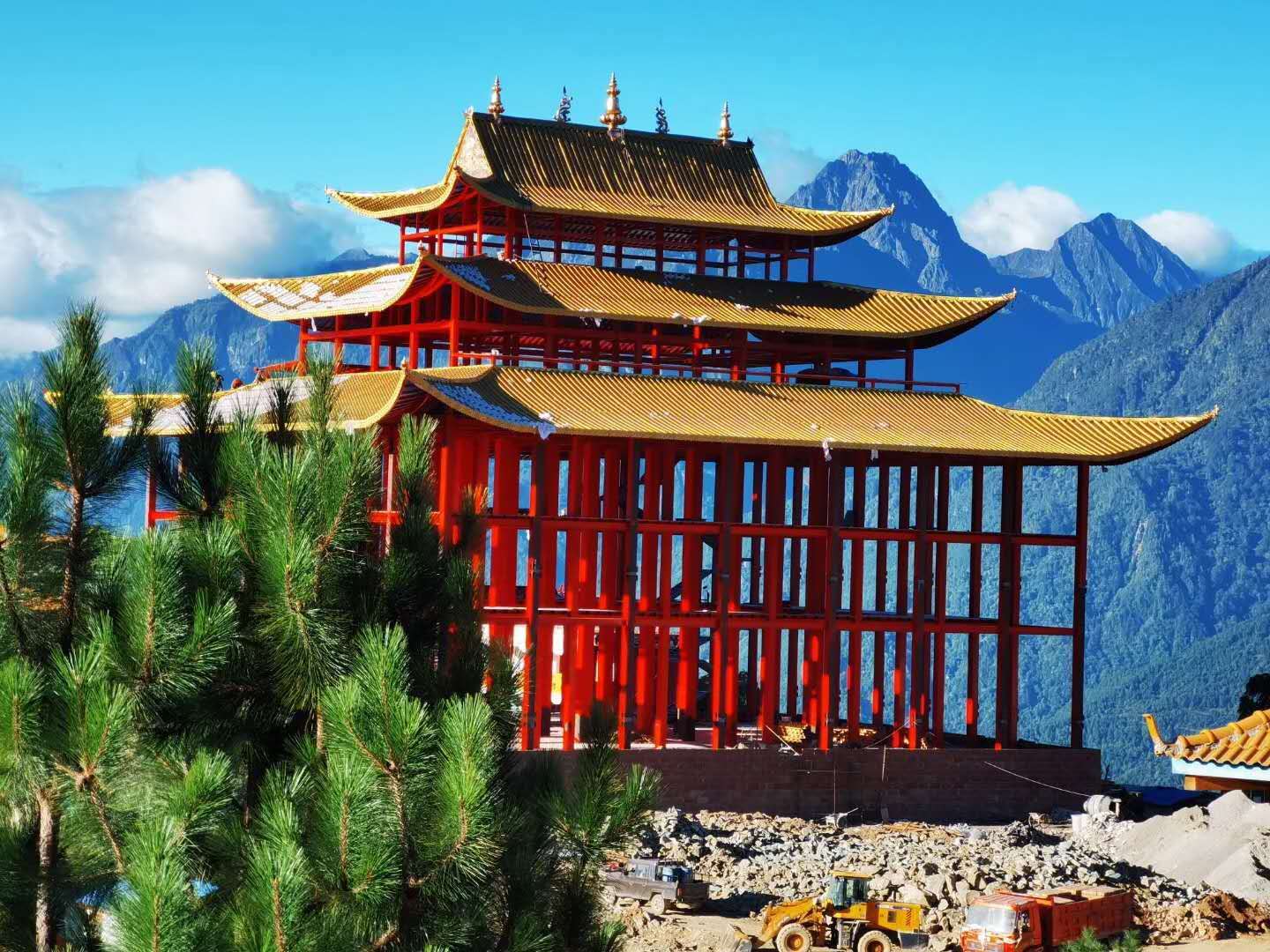 德欽縣玉珠寺大殿重建鋼結(jié)構(gòu)工程圓滿竣工